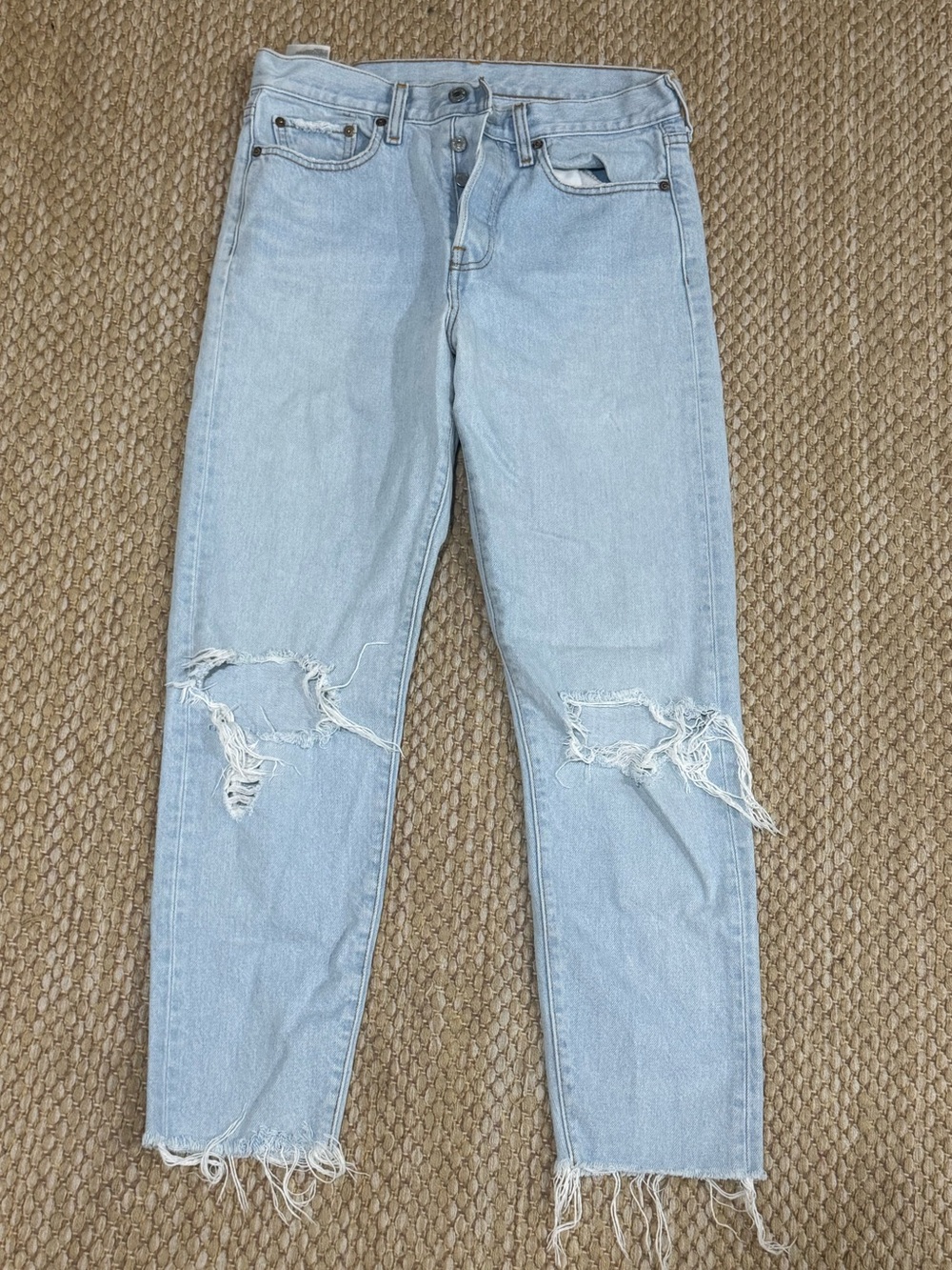 Women’s Levi's Light Wash Distressed Wedgie High-Rise Jeans Like New
